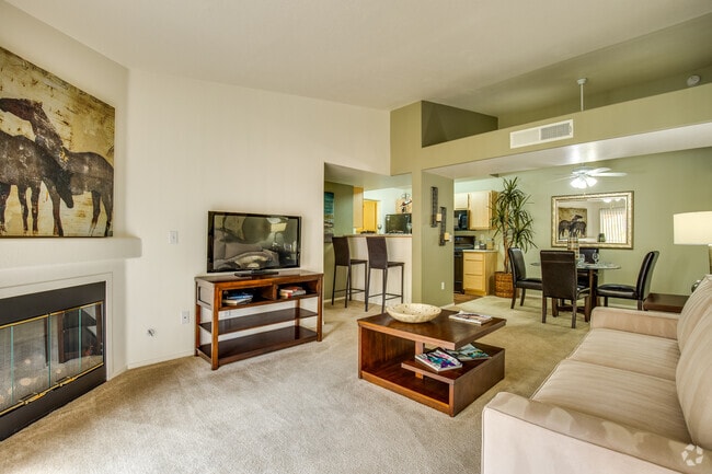 2 BR, 2 BA - 1,015 SF