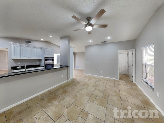 Photo - 4387 Pasadena Cir