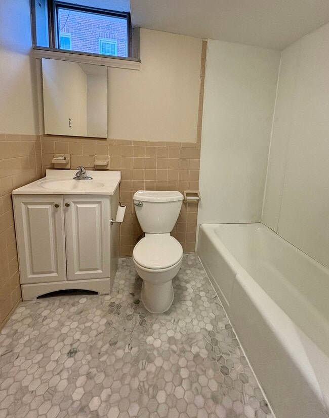 Bathroom - 397 Boylston St Unit 1