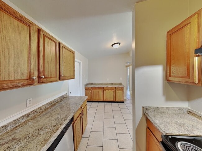 Photo - 1935 Fouraker Rd