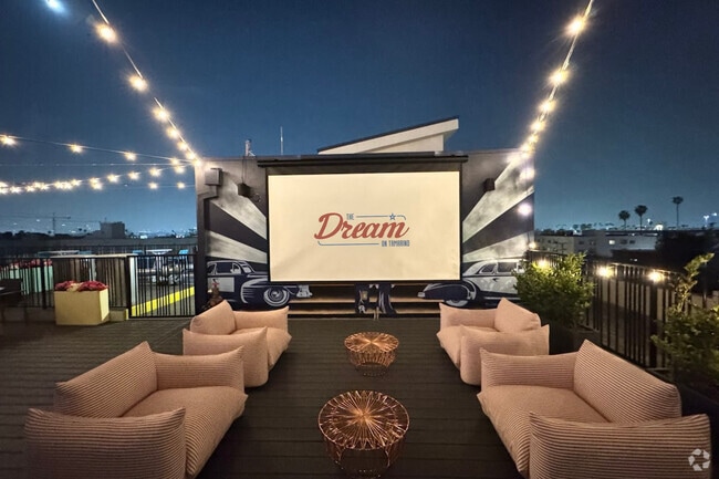 Outdoor Cinema - The Dream on Tamarind Rental