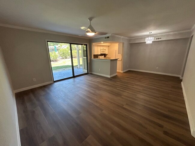 Building Photo - 1859 Montclair Dr Unit 1859B Rental