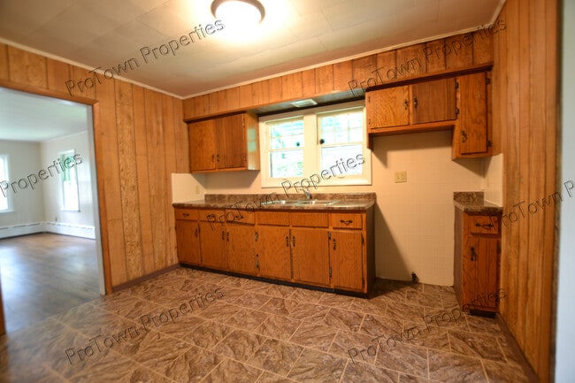 Photo - 211 Doris Ave