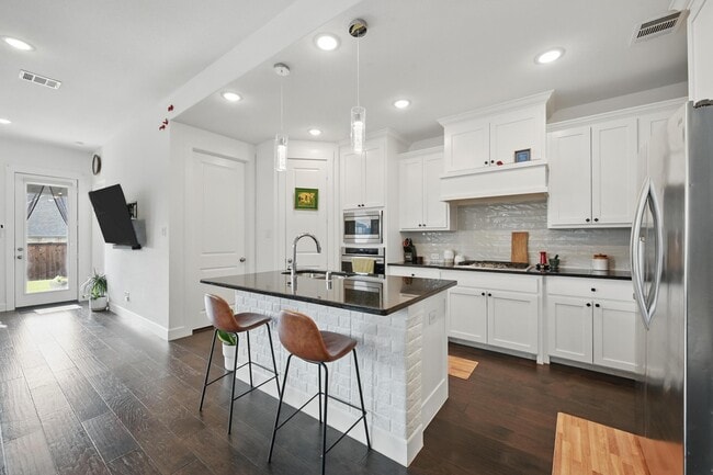 Photo - 5821 Liberty Hill Dr