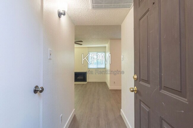 4332 Pacific Ave Unit 12
