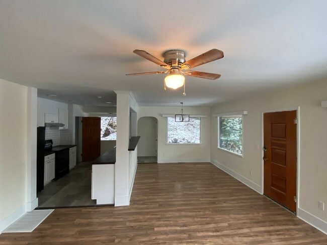 Photo - 1310 7th Ave