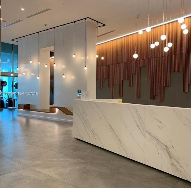 Photo - 350 S Miami Ave Unidad 2011