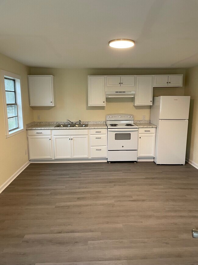 Photo - 1312 Faith St