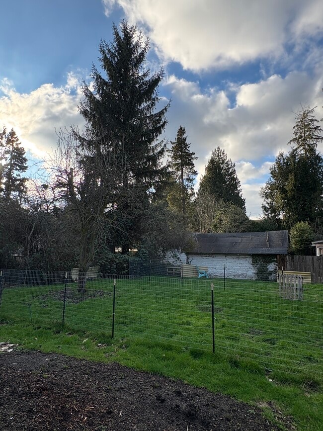 Photo - 2119 SW Cloverdale St