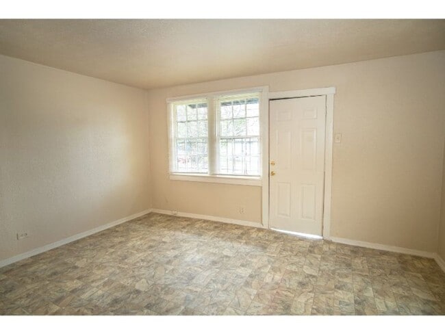 Photo - Cozy Renovated 2 BR Near Downtown