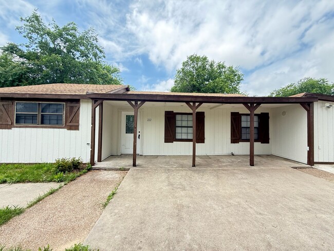 Photo - 222 San Angelo Ave House