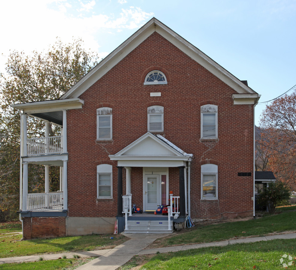 Daleville College Apartments - Daleville College Apartments