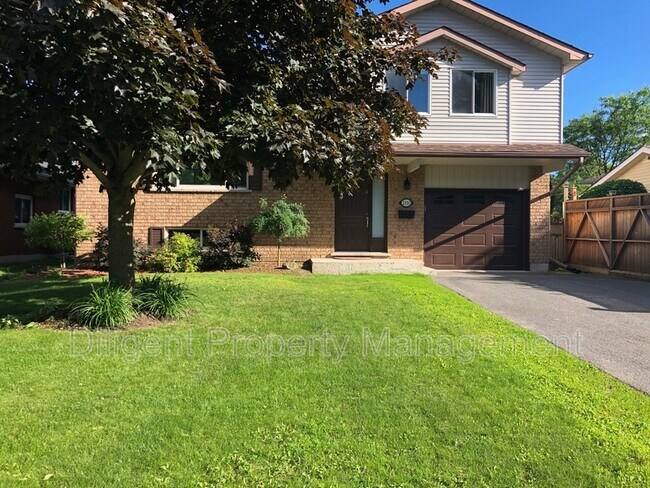 Photo - 2333 Sunnylea St