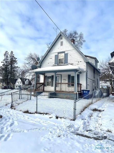 Building Photo - 2111 Hawthorne St Rental