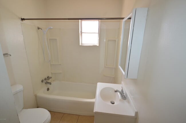 Photo - 1150 N Santa Rosa Ave
