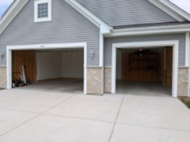 Photo - Executive Rental: Spacious 4-Bedroom Home in Oconomowoc!