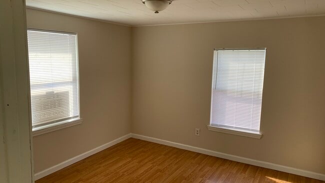 Photo - 912 Eighth St