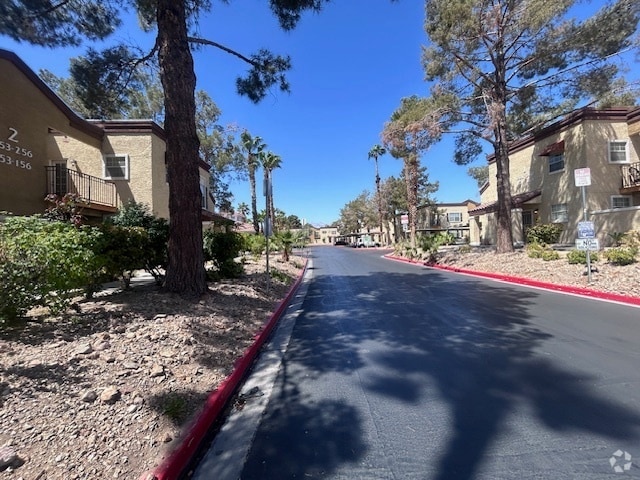 Building Photo - 2801 N Rainbow Blvd Rental