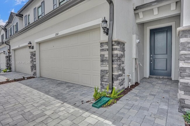 Photo - 2202 Appleton Cir S