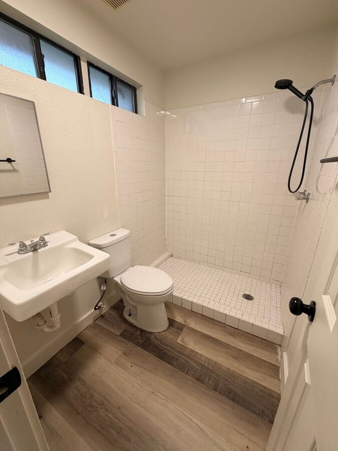 Photo - Essex1121 Unit 1121 Essex #3