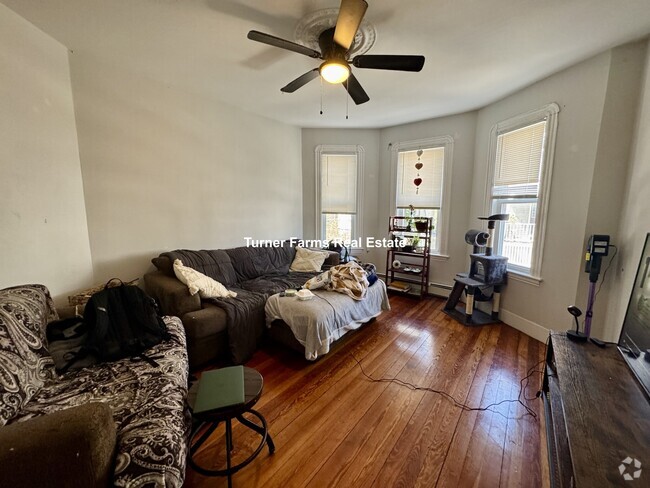 Building Photo - 3 Carson St Rental
