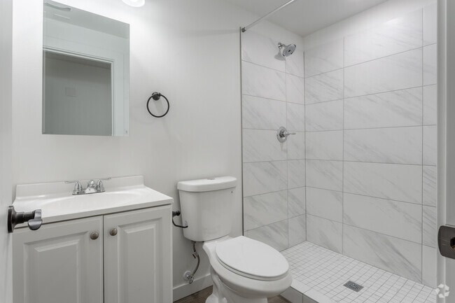 1BR, 1BA - 750SF - Tabor Villa