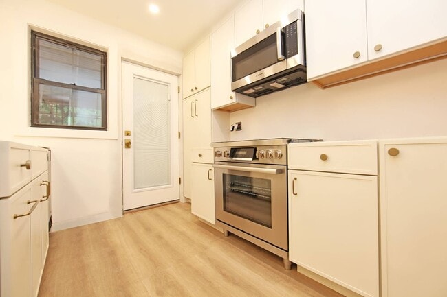 Photo - 39-78-78 47th St