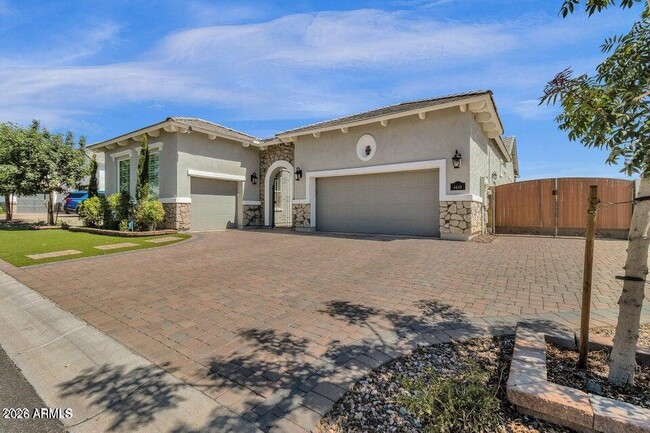 Photo - 4449 E Fountain St