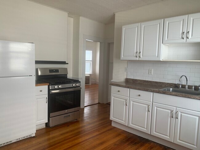 Building Photo - 52 Percival St Unit 1 Rental