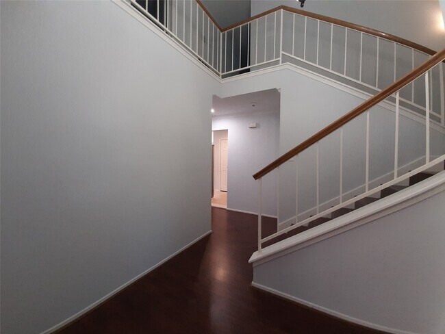 Photo - 8 Fawnchase Ct