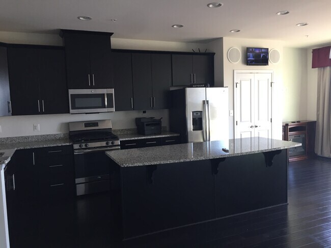 Photo - 3133 Fort Lincoln Dr NE