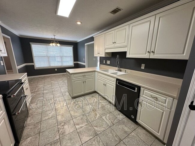 Photo - 435 St Julian Pl