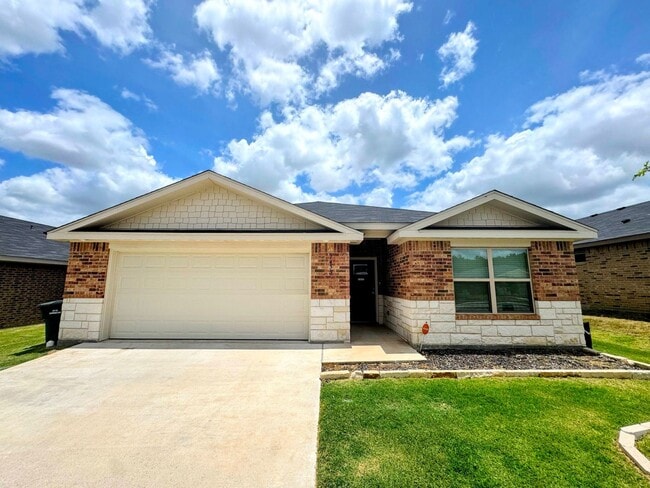 Building Photo - 1459 Dryden Ave