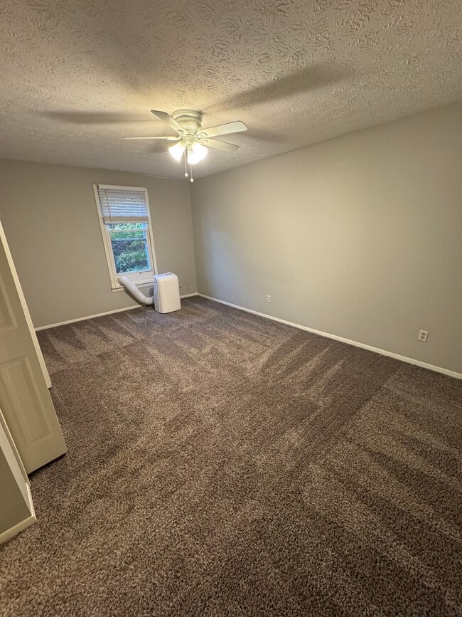 Photo - 4123 Regentview St NE