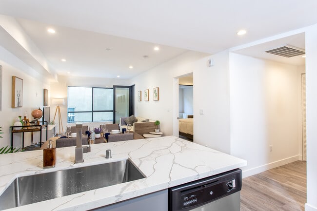 Photo - 5012 Apartments