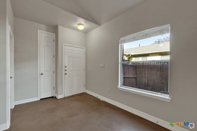 Building Photo - 388 E Faust St Rental