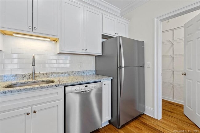 Photo - 73 W Main St Unit 2