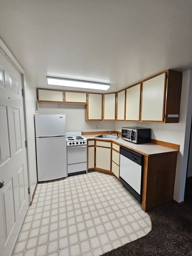 Photo - 924 W 4th Ave Unit 924 W 4th Ave C