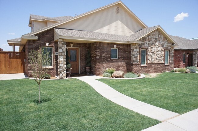 Building Photo - Prestigious 3/3/2 Home in Lubbock Cooper School District.