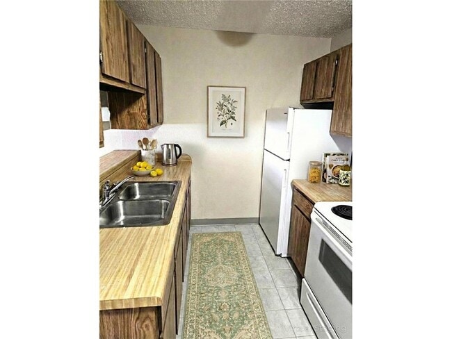 Building Photo - 1757 4th Ave Unit 9