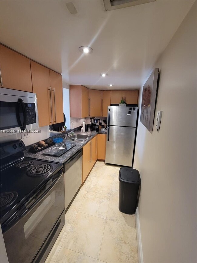Photo - 1740 NW N River Dr Unit 512