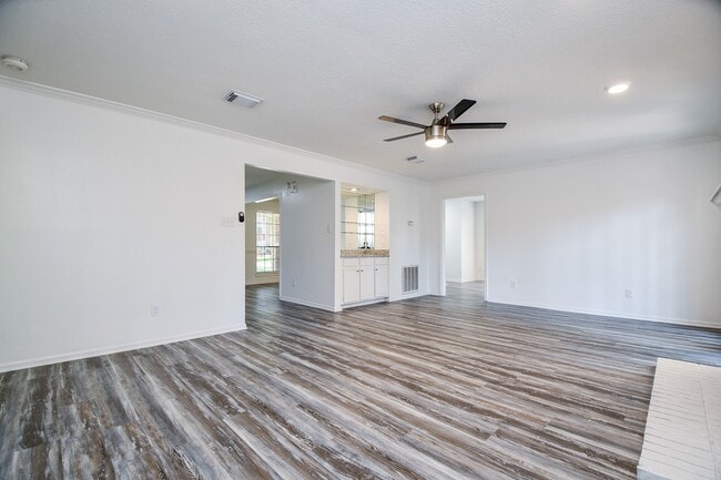 Photo - 3934 Forest Village Dr