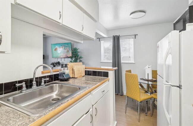 Photo - 3107 Speedway Unit 207