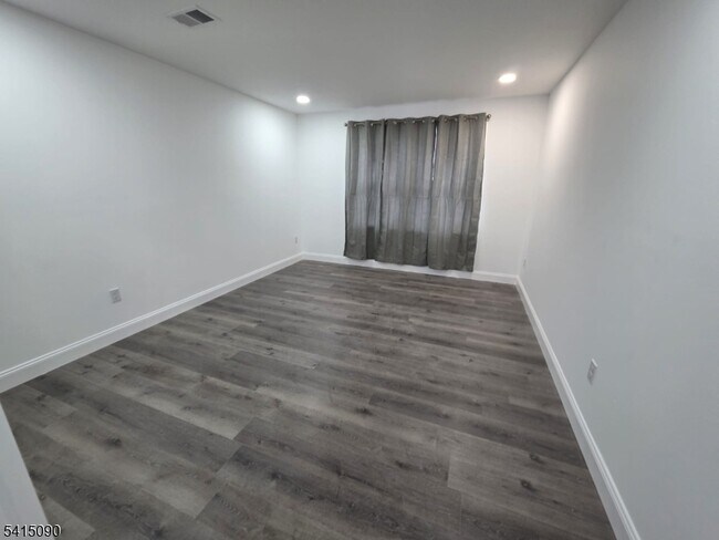 Photo - 260 Trenton Ave