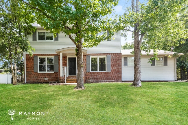Building Photo - 265 Clearlake Dr W Rental