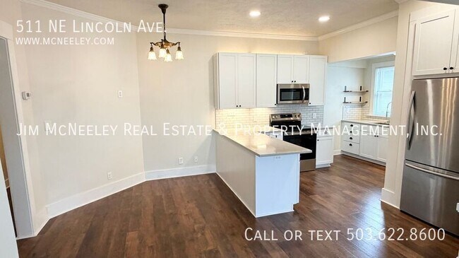 Photo - 511 NE Lincoln St