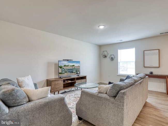 Photo - 658 Thumper Dr