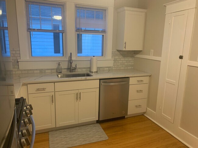 Photo - 122 Pinewoods Ave Unit 2