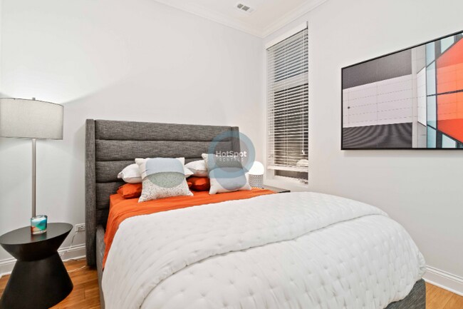 Photo - 1031 W Monroe St