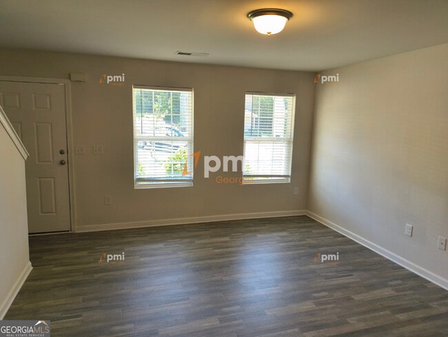 Photo - 1552 Austin Dr